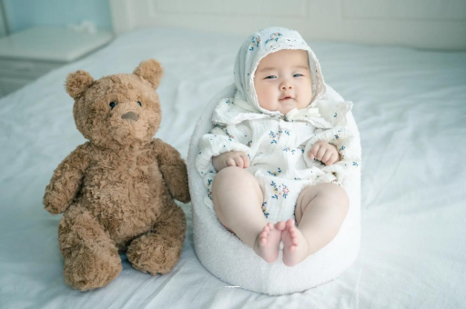 中国澳门宝宝吃不饱母乳的症状